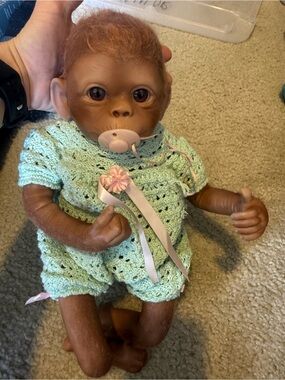 Ashton -Drake Realistic Baby Monkey Doll set